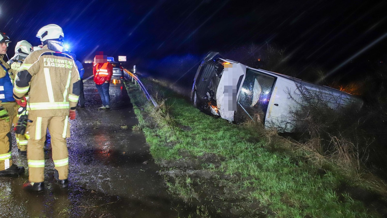 Schnee-und-Eisgl-tte-f-hren-zu-Unfallserie-auf-A23-und-A7