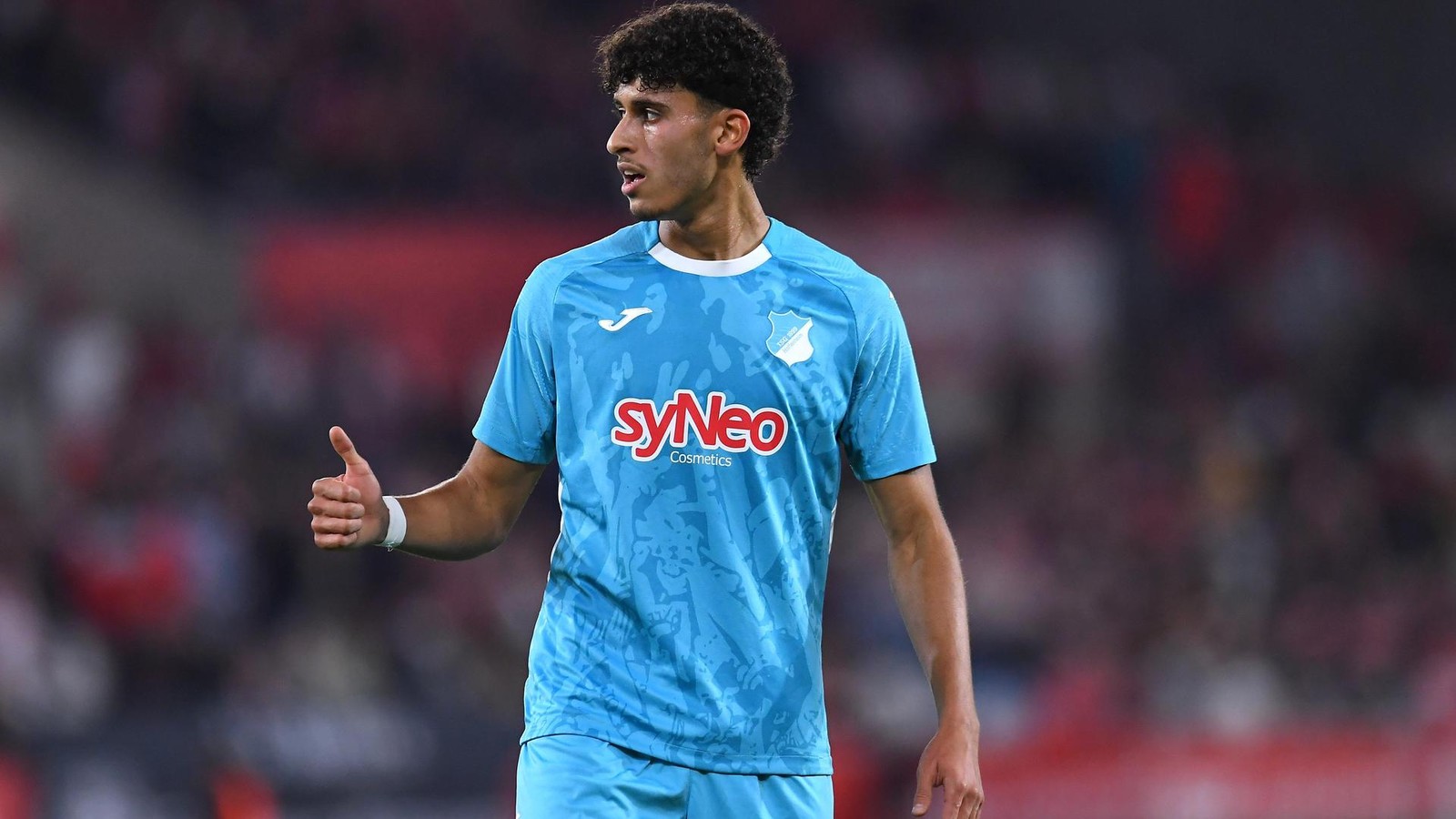 Bei-RWE-einst-aussortiert-jetzt-Bundesliga-Frankfurt-angelt-sich-Drittliga-Juwel