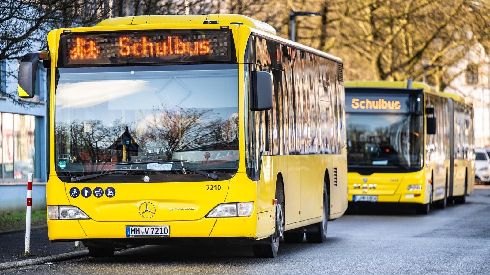 -Wir-wussten-ewig-nicht-wie-es-unseren-Kindern-geht-Eltern-im-Kyffh-userkreis-f-hlen-sich-nach-Busunfall-hingehalten