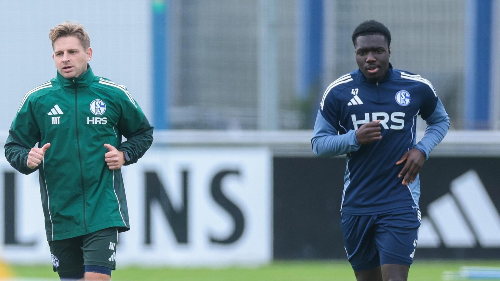 -Super-wichtig-Schalke-Juwel-Tchibara-feiert-Comeback-das-sagt-Muslic