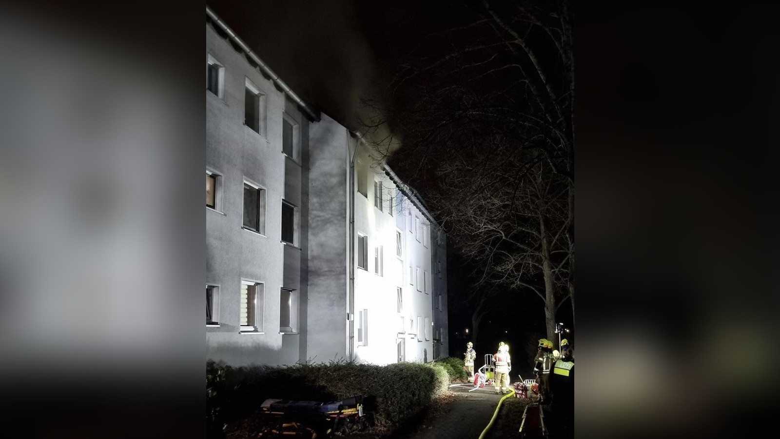 Wohnungsbrand-in-Wolfsburg-Sohn-rettet-schlafende-Familie