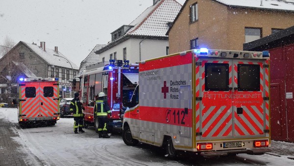 Massive Rauchentwicklung: 78-Jährige stirbt in ihrer Wohnung in Schöppenstedt
