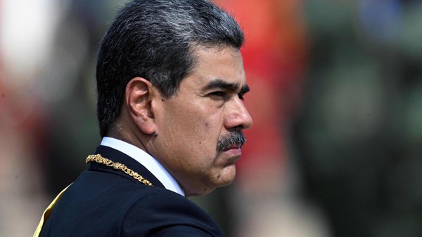 Nach US-Angriff in Venezuela: Maduro und seine Frau in New York angeklagt