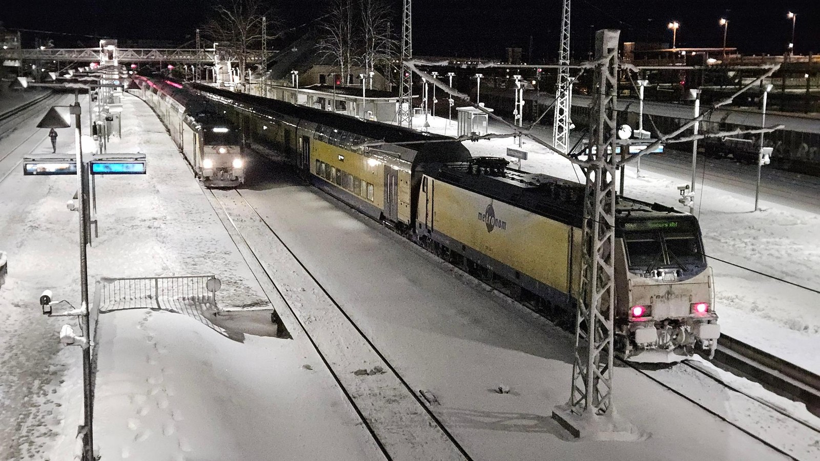 Frost-und-Schnee-im-Hamburger-S-den-Metronom-stellt-Zugverkehr-ein