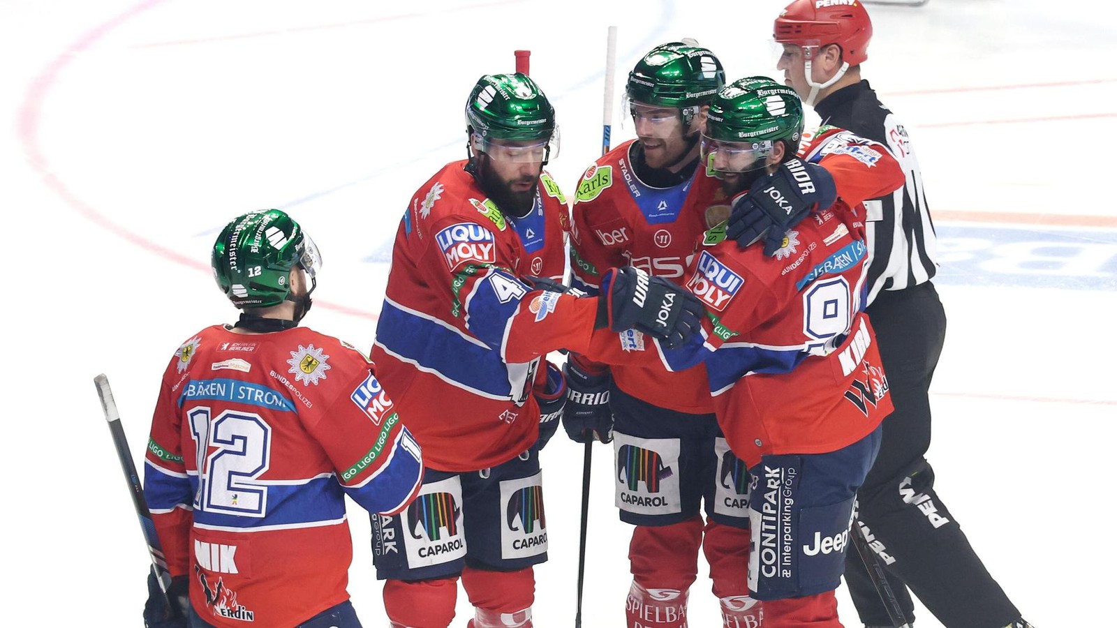 Den-Eisb-ren-gelingt-ein-Befreiungsschlag