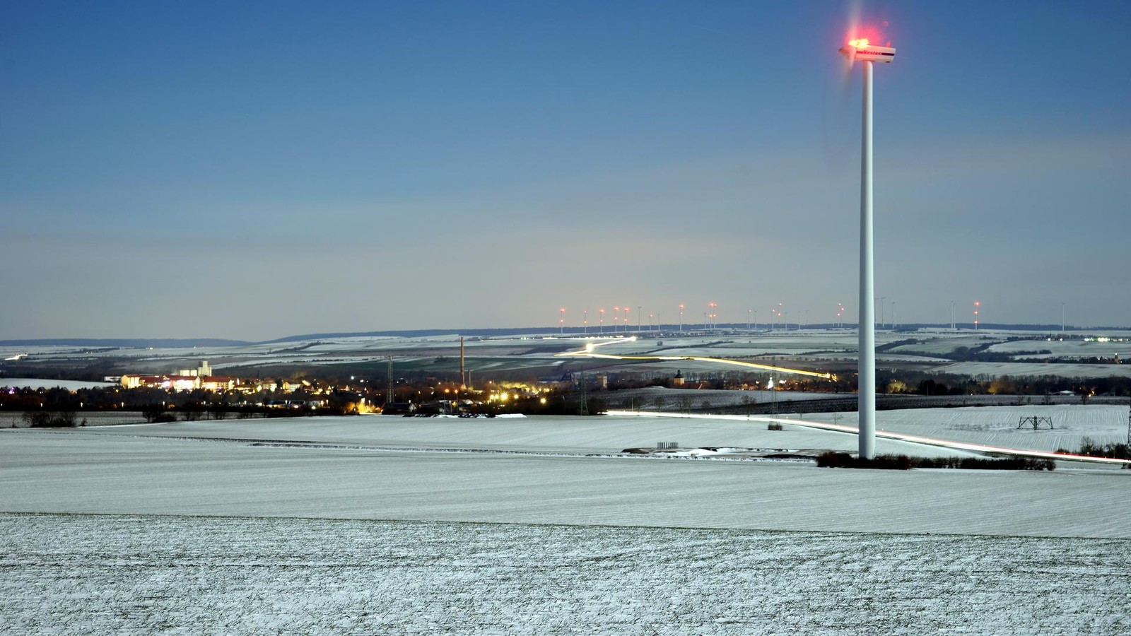 Der-Wolfsmond-erleuchtet-die-Nacht-im-Kyffh-userkreis