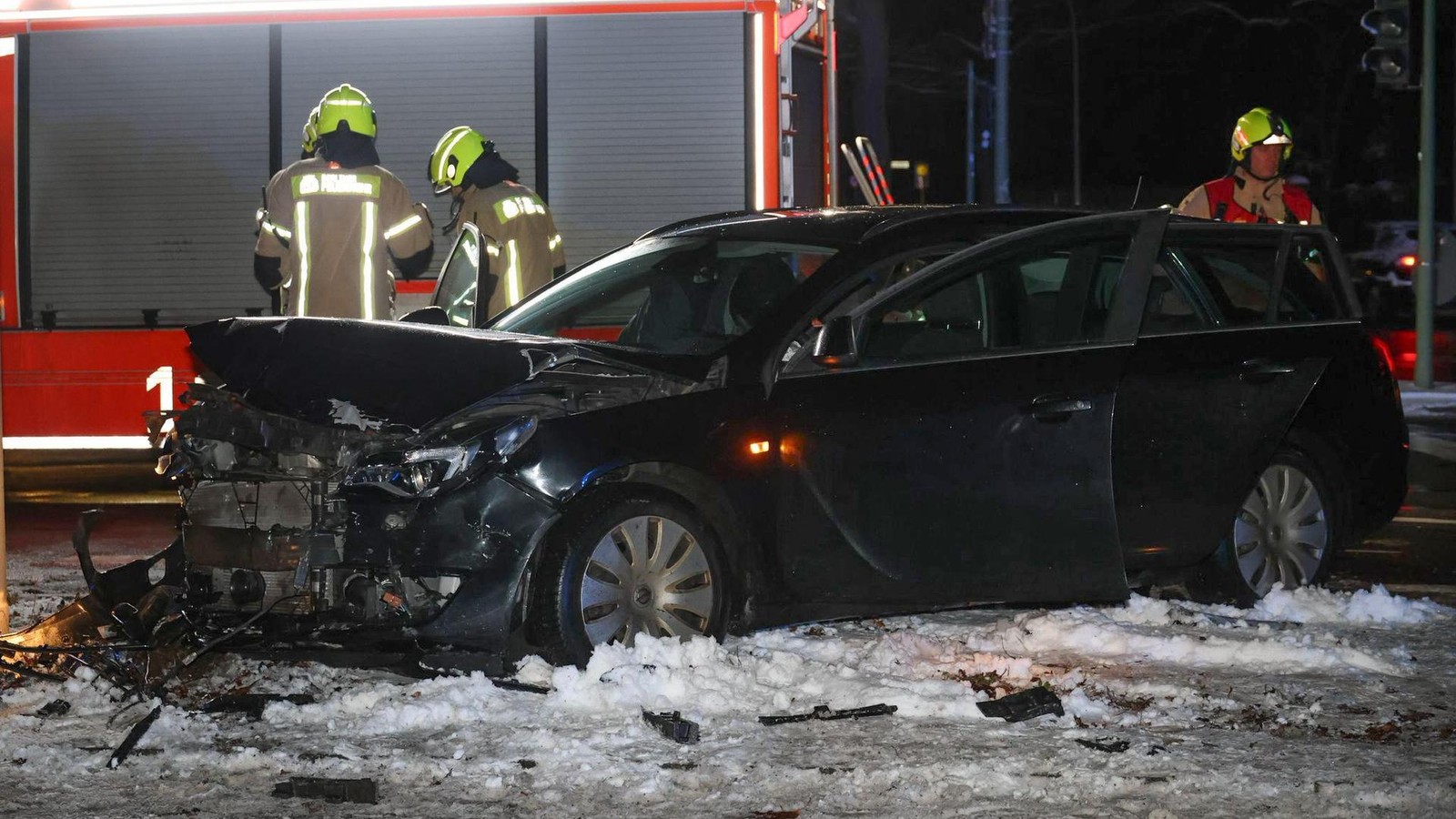 Stromausfall-sorgt-f-r-Unfall-an-Kreuzung-in-Steglitz-Zehlendorf
