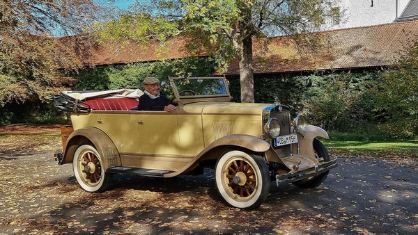 Wolfsburger VW-Rentner restauriert seltenes, fast 100 Jahre altes Auto