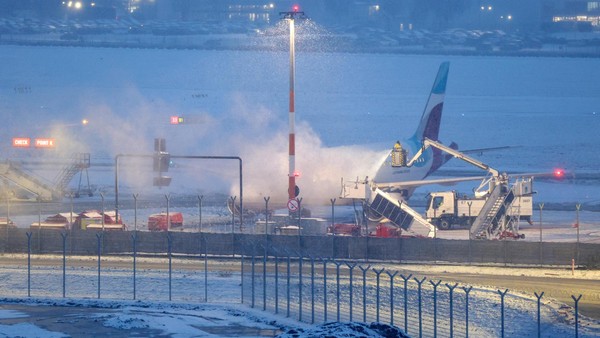 Mit „Elefanten“ gegen Schnee und Eis – diese Flüge fallen in Hamburg aus