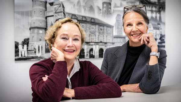 Edle Handtasche findet neue Besitzerin: Wie sich Frauen für Frauen einsetzen