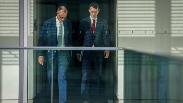 Merz: Kanzler-Vertrauter muss gehen – das steckt dahinter