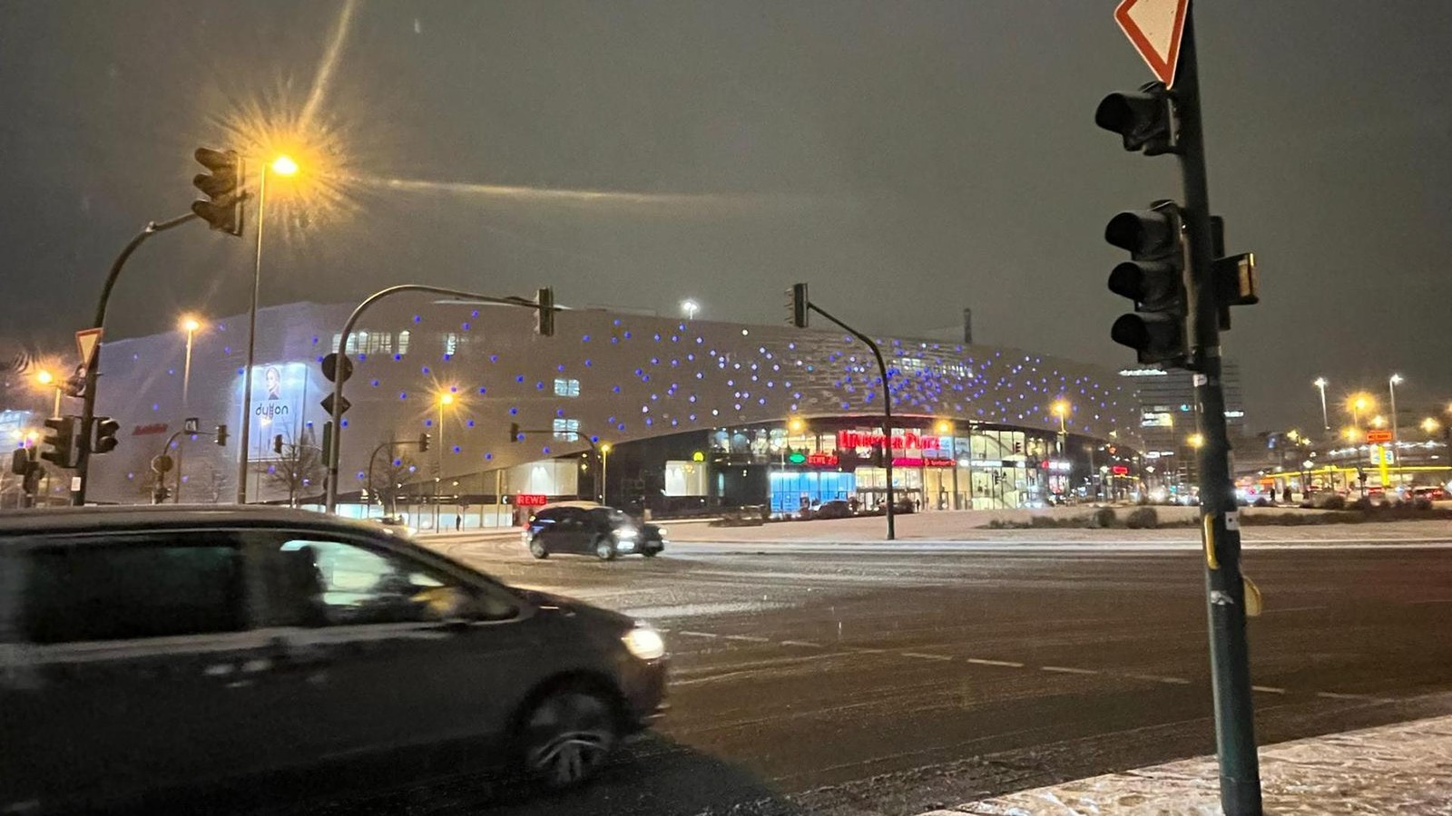 Achtung-Autofahrer-Mehrere-Ampeln-in-Essen-ausgefallen