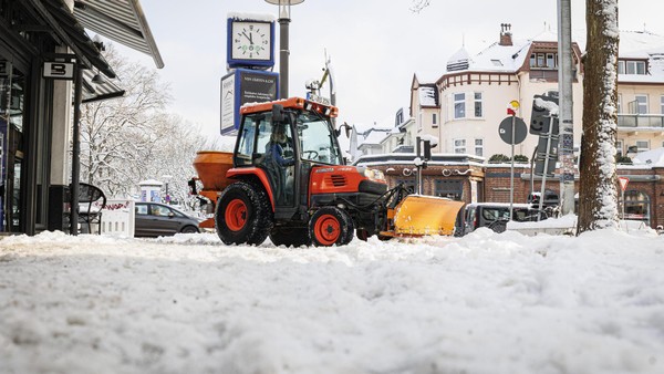 Hamburgs Winterdienst testet neue Streumittel im Kampf gegen Eis und Schnee