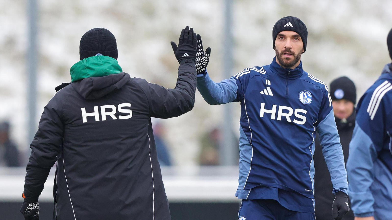 Ziel-Aufstieg-Kenan-Karaman-erkl-rt-warum-Schalke-weiter-z-gert