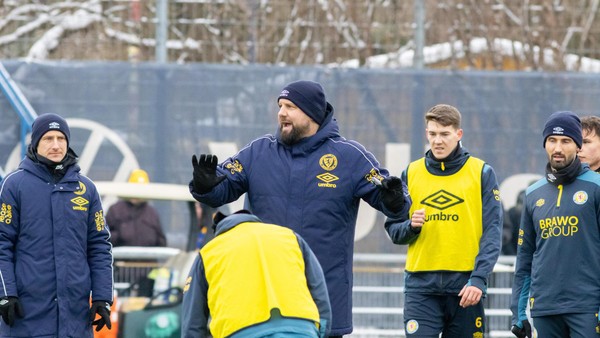 Starker Trainingsauftakt bei Eintracht: Nur eines findet Backhaus „unfair“