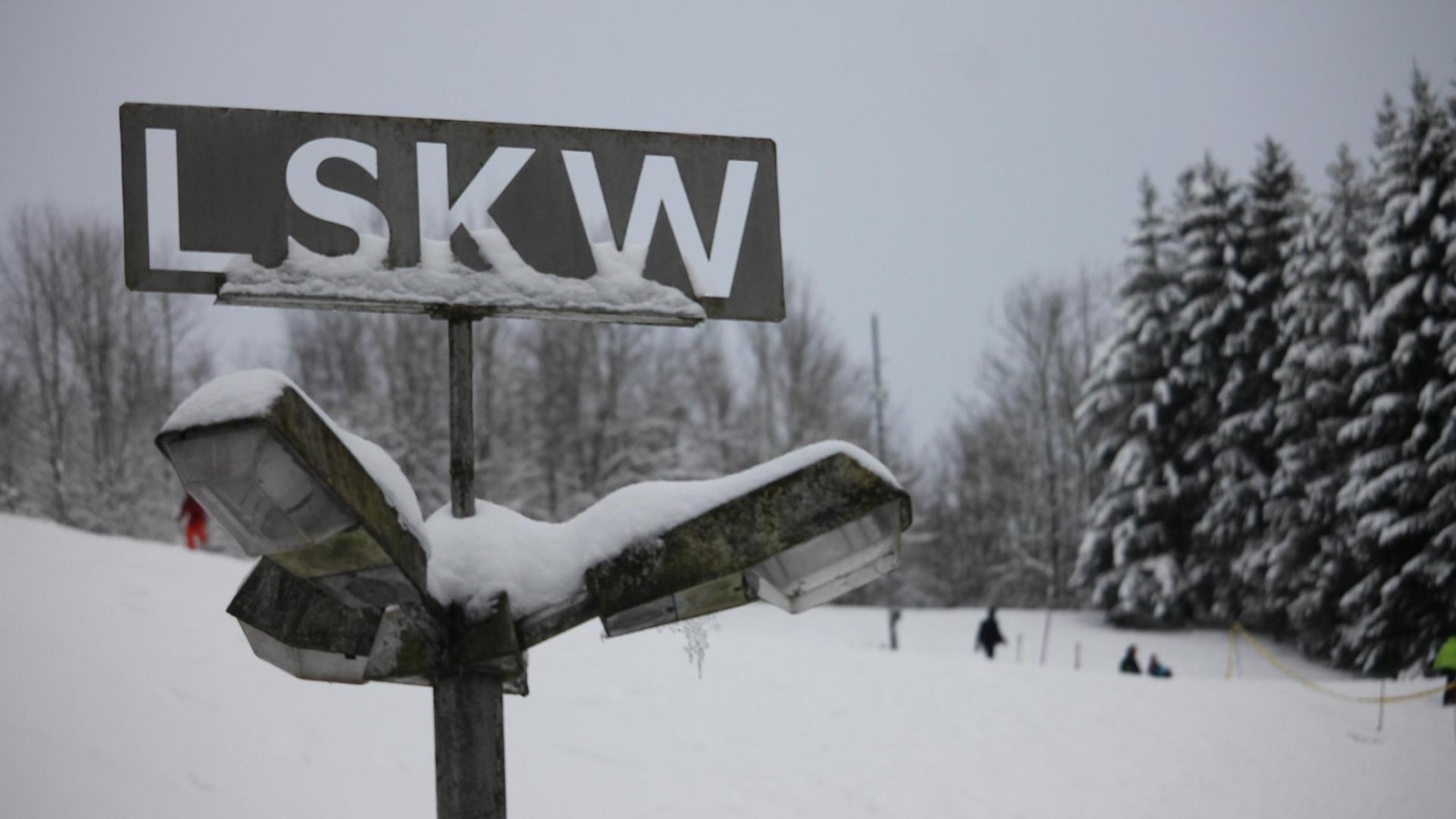 Heute-Abend-am-Heibek-in-Bad-Lauterberg-Ski-alpin-unter-Flutlicht