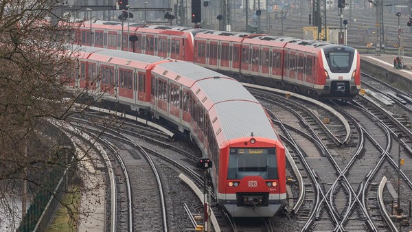 Busse statt S-Bahnen in Altona – ab Sonnabend drohen hier Verspätungen