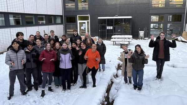 Stadtteilschüler gestalten Schulhof neu und machen Praktikum-Rondell