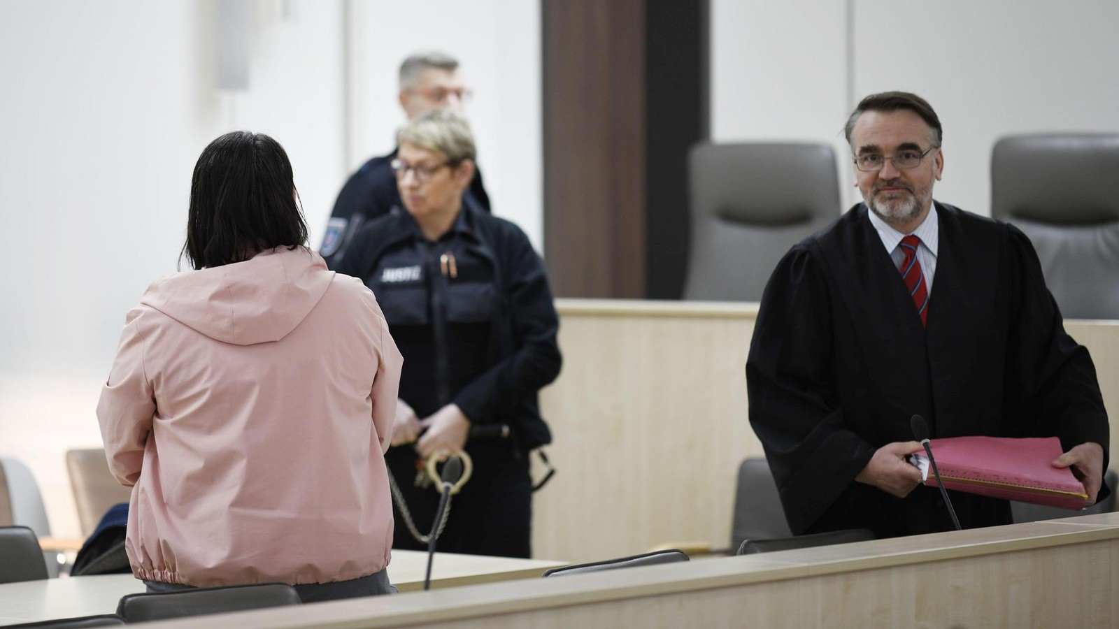 Notorische-Diebin-in-Gera-und-Jena-37-J-hrige-bekommt-dicken-Denkzettel