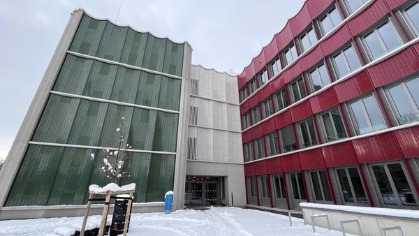 „Rot-grüner Würfelhusten“: Bekannter Architekt entsetzt über neuen Schulcampus