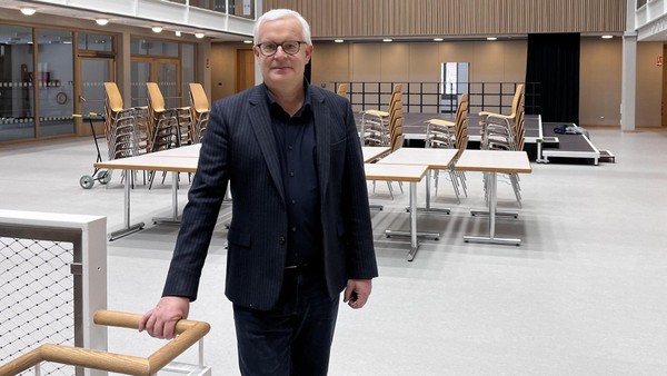 Altonas modernste Schulen: So sieht es hinter der rot-grünen Fassade aus