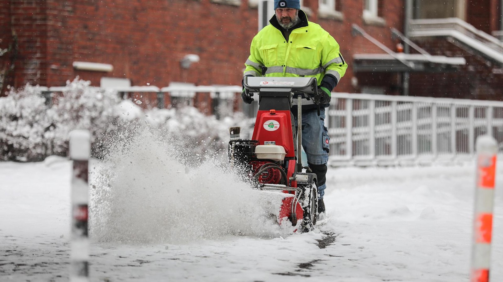 Schnee-Regen-und-eisige-K-lte-in-M-lheim-Wie-geht-das-turbulente-Wetter-weiter-