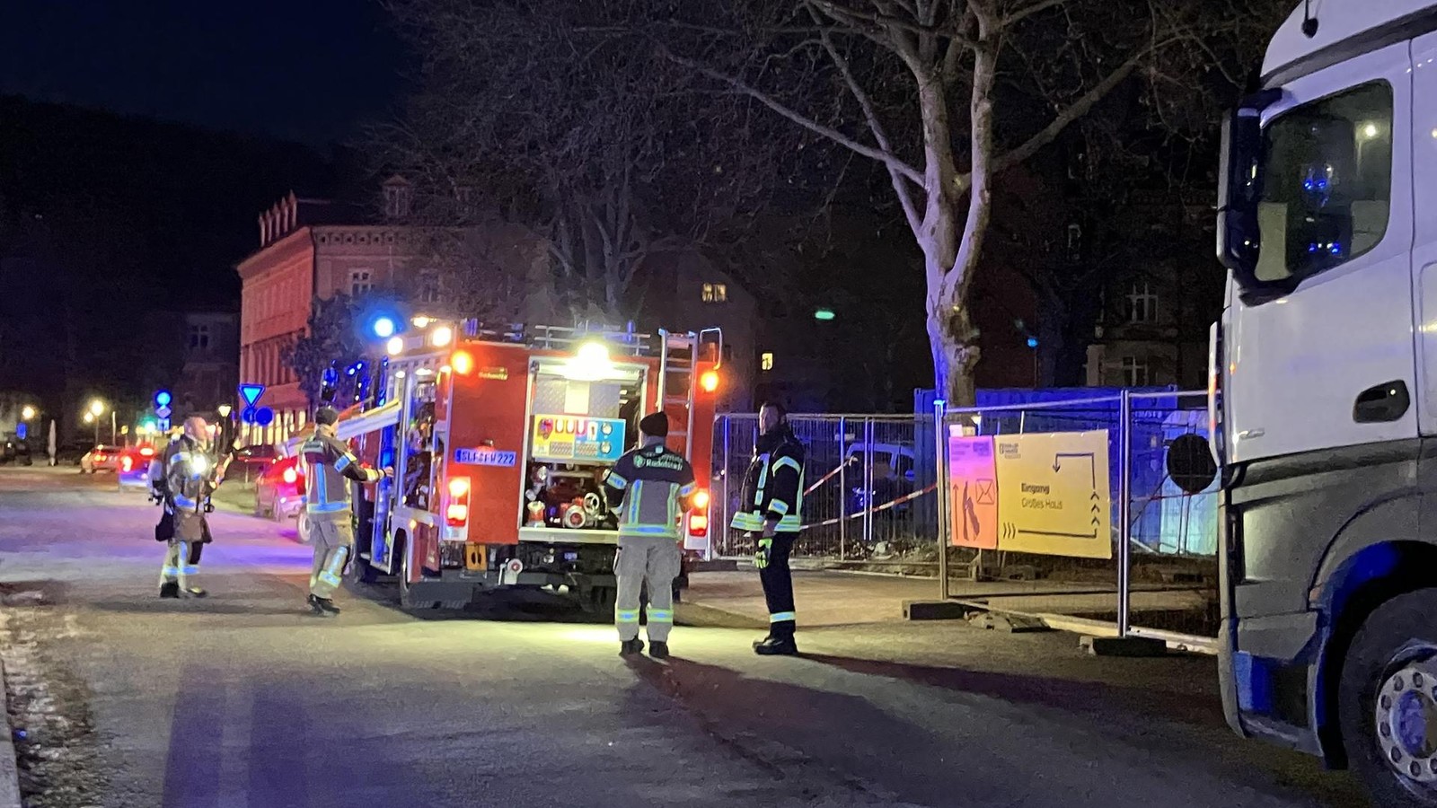 Feuerwehreinsatz-am-Schiller-Theater-in-Rudolstadt