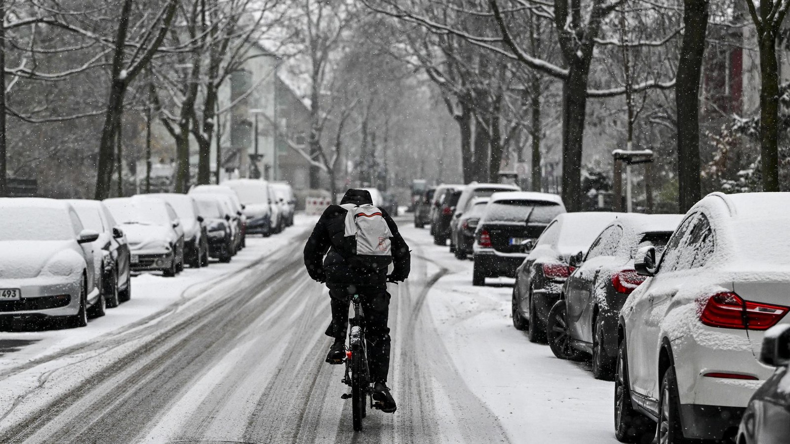 Glatteis-in-Deutschland-Was-Radfahrer-im-Winter-unbedingt-beachten-m-ssen