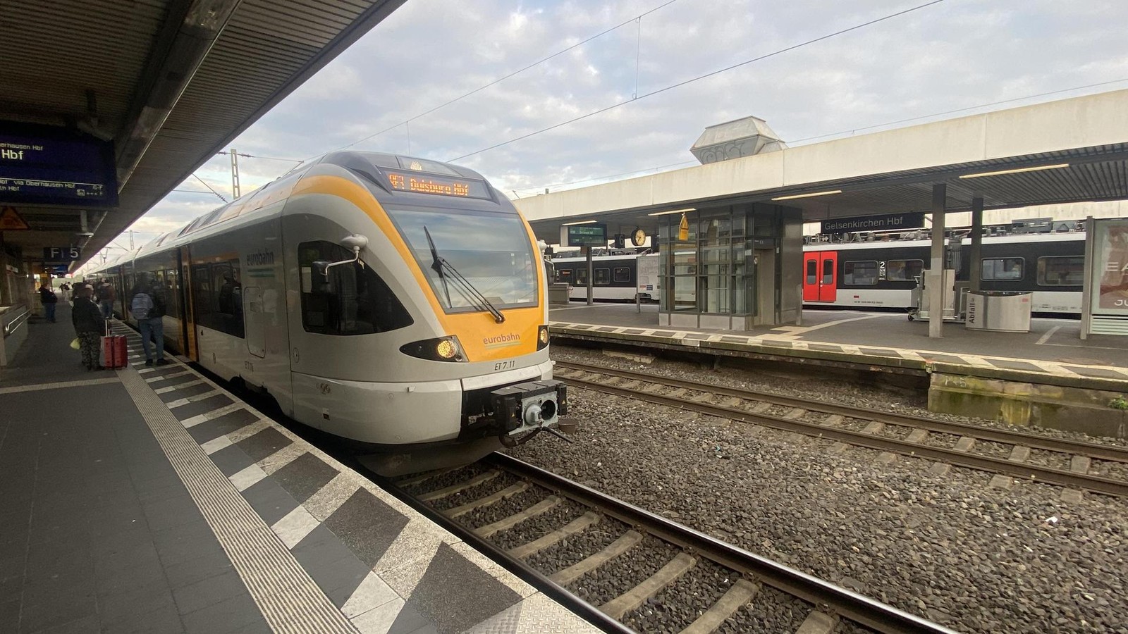 -PNV-Schwierige-Wochen-f-r-Pendler-in-Richtung-Duisburg-und-D-sseldorf