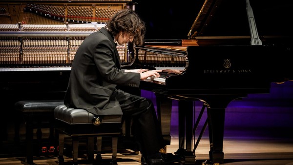 Hayato Sumino begeisterte in der Elbphilharmonie mit virtuosem Klavierspiel