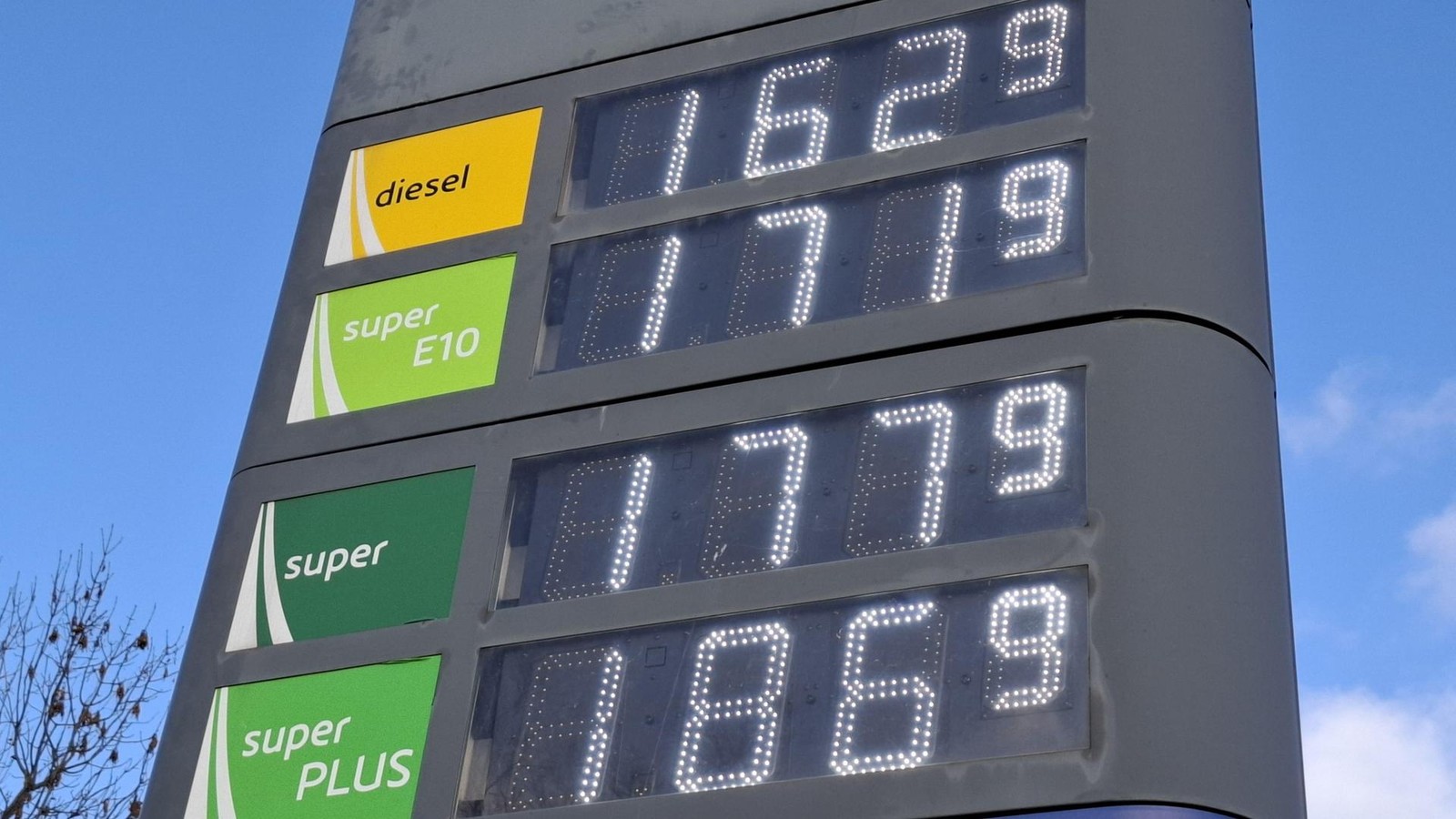 Neun-Cent-mehr-seit-Neujahr-Warum-die-Spritpreise-so-stark-steigen