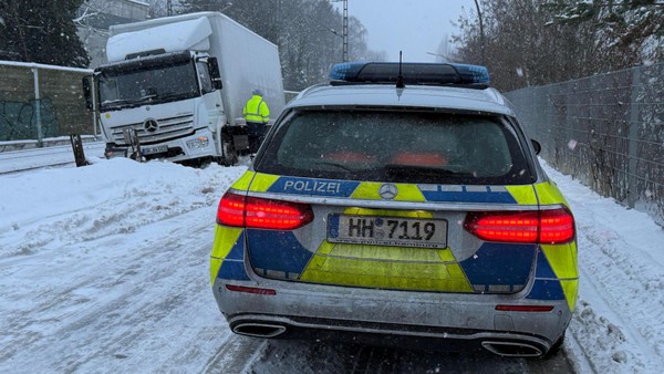 Schneechaos in Bezirk und Landkreis Harburg – Müllabfuhr abgebrochen