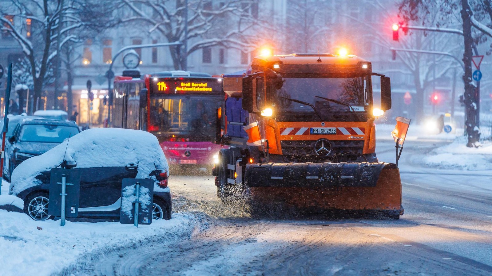 Neue-Streumittel-Wie-sie-im-Kampf-gegen-Eis-und-Schnee-helfen-k-nnen