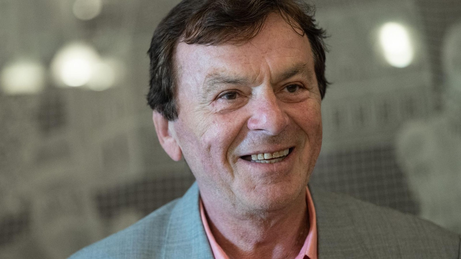 Sorge-um-Aschenbr-del-Prinz-Pavel-Travnicek-Erneut-geboren-