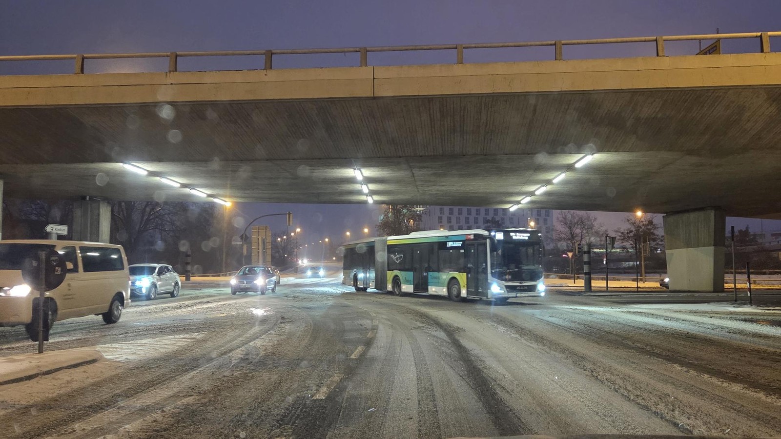 Wolfsburger-Verkehrsgesellschaft-stellt-Busverkehr-witterungsbedingt-vorerst-ein