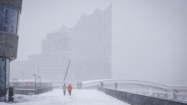 Lösung gefunden: Musicals und Staatsoper reagieren auf Schneefall in Hamburg