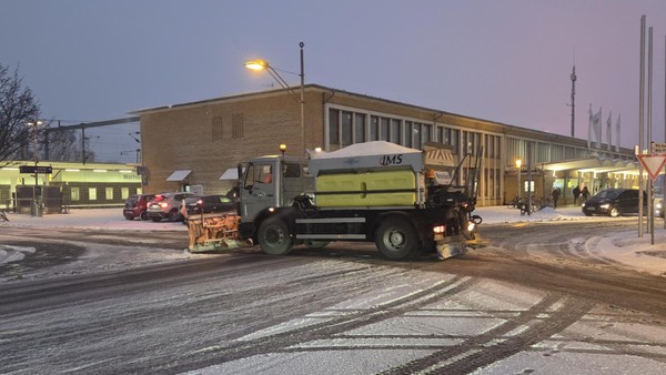 Nach dem Schneesturm in Wolfsburg: Busse fahren wieder, Loipe für den Stadtwald