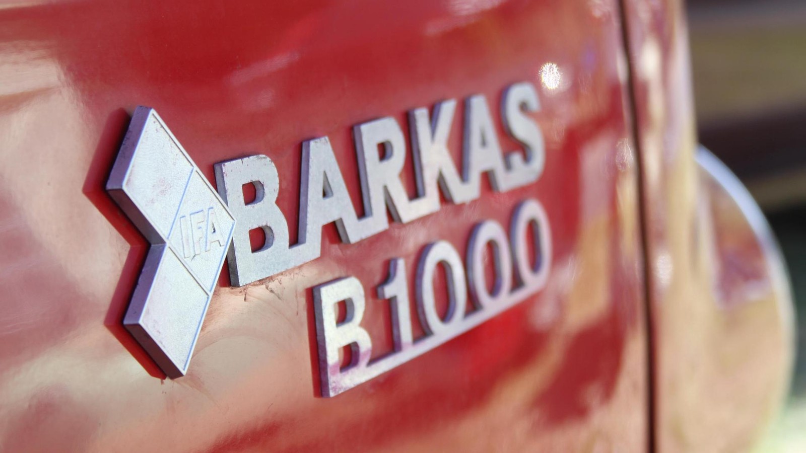 Umbaupl-ne-f-r-Barkas-im-Weimarer-Land-Kultiger-Kleinbus-soll-zur-Event-Bar-werden