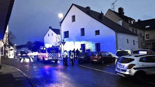 Barfuß bei klirrender Kälte unterwegs: Kinder in verwahrlostem Zustand entdeckt