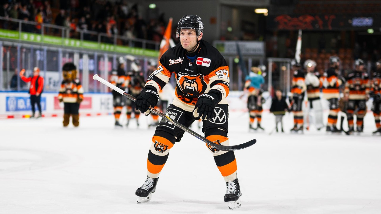 Erster-Overtime-Sieg-der-Grizzlys-Wolfsburg-Coach-ist-froh-und-sauer-zugleich