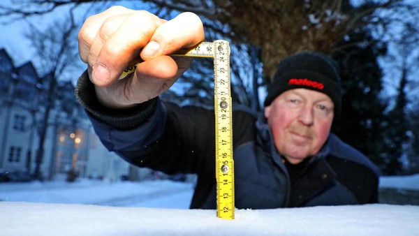 „Elli“ in Region Braunschweig-Wolfsburg: zig Straßen dicht, Zugverkehr liegt brach