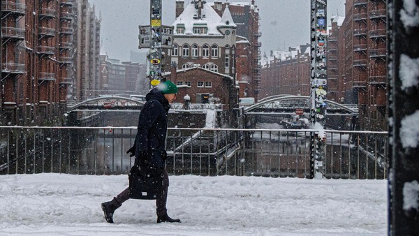 Weitere Schneefälle drohen – und am Montag gefrierender Regen