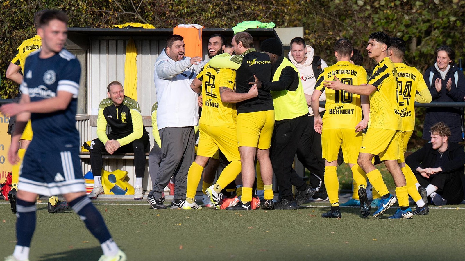 Ahmed-Mohamad-wechselt-zu-Spitzenreiter-Schritt-ist-mir-nicht-leicht-gefallen-