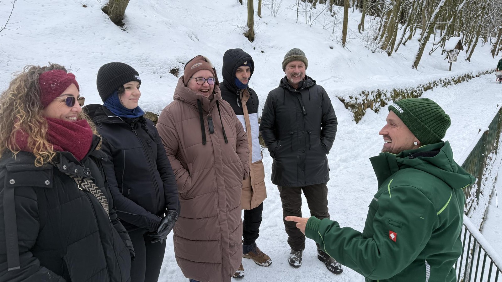 200-Besucher-bei-eisiger-Gl-hweinwanderung-im-Tierpark-Gera-mit-13-Fotos-
