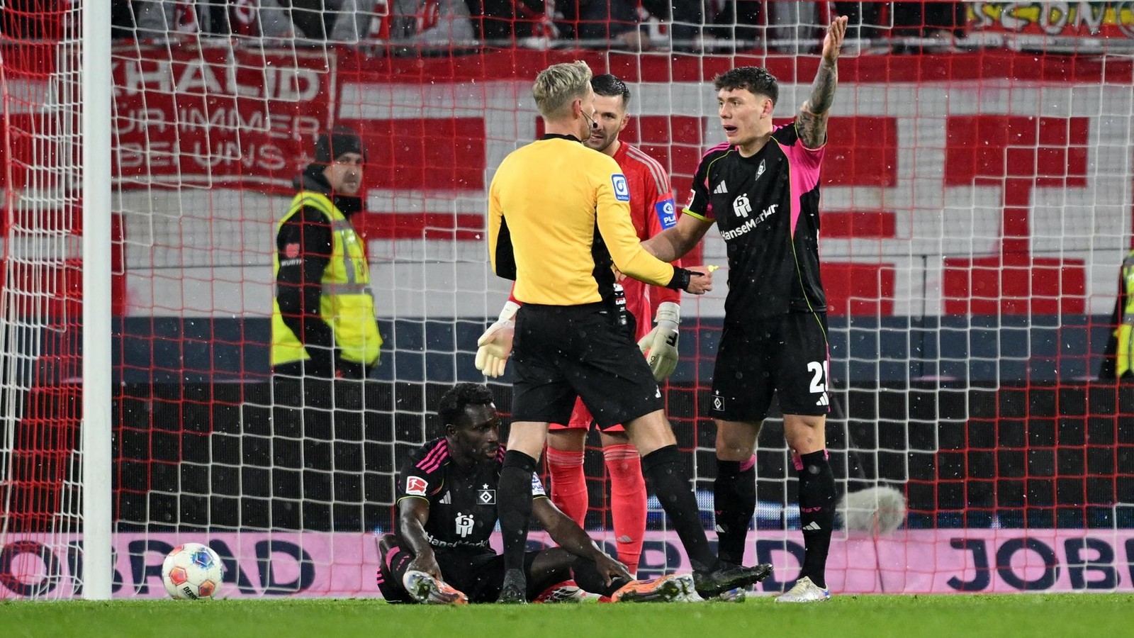 -Das-ist-doch-Wahnsinn-Gro-er-HSV-rger-ber-Schiedsrichter