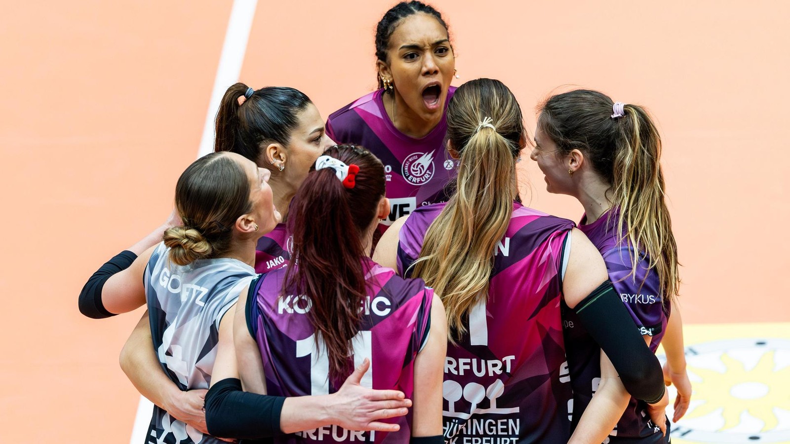 Klare-Sache-Schwarz-Wei-l-sst-dem-Schlusslicht-keine-Chance