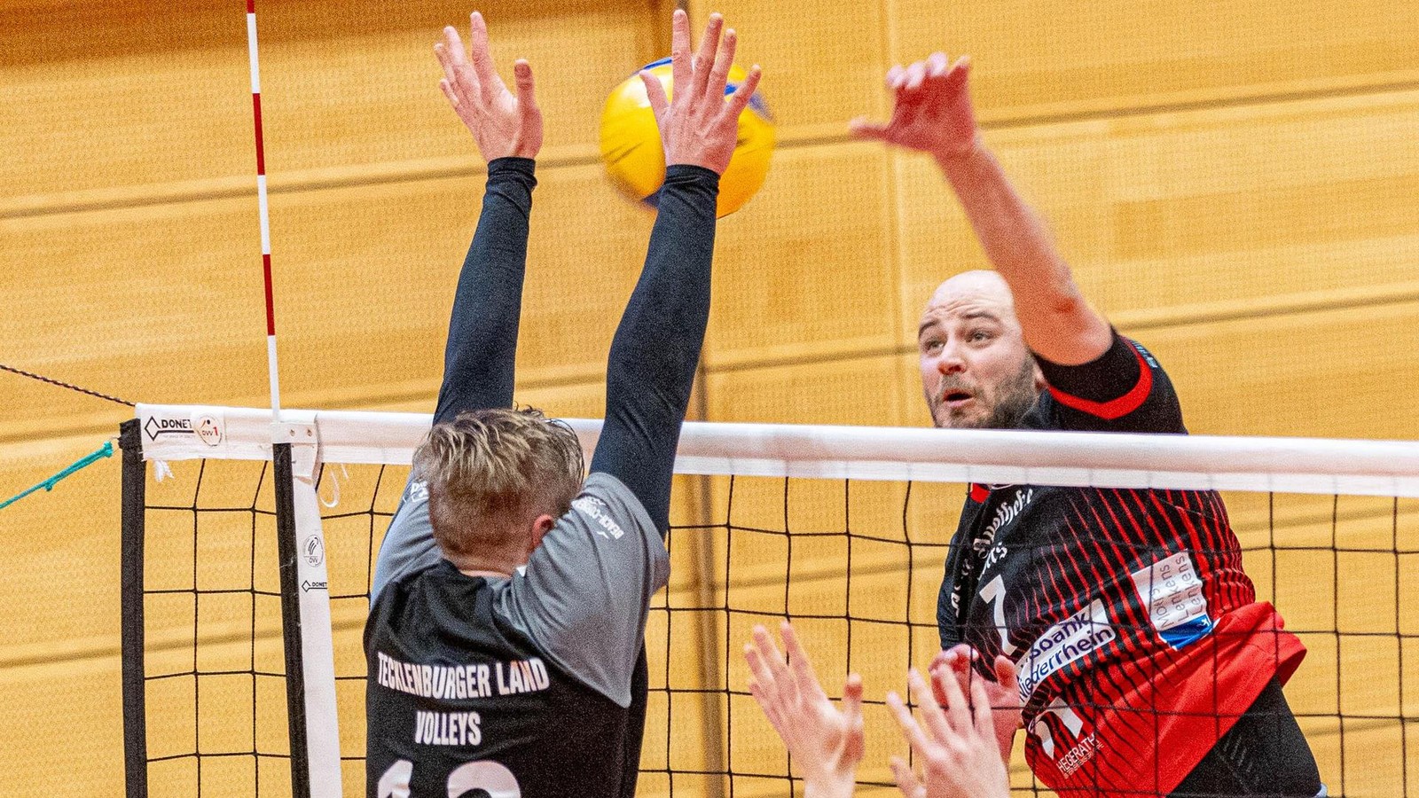 Zw-lf-Stunden-im-Bus-waren-f-r-die-Volleyballer-des-Moerser-SC-am-Ende-zu-viel