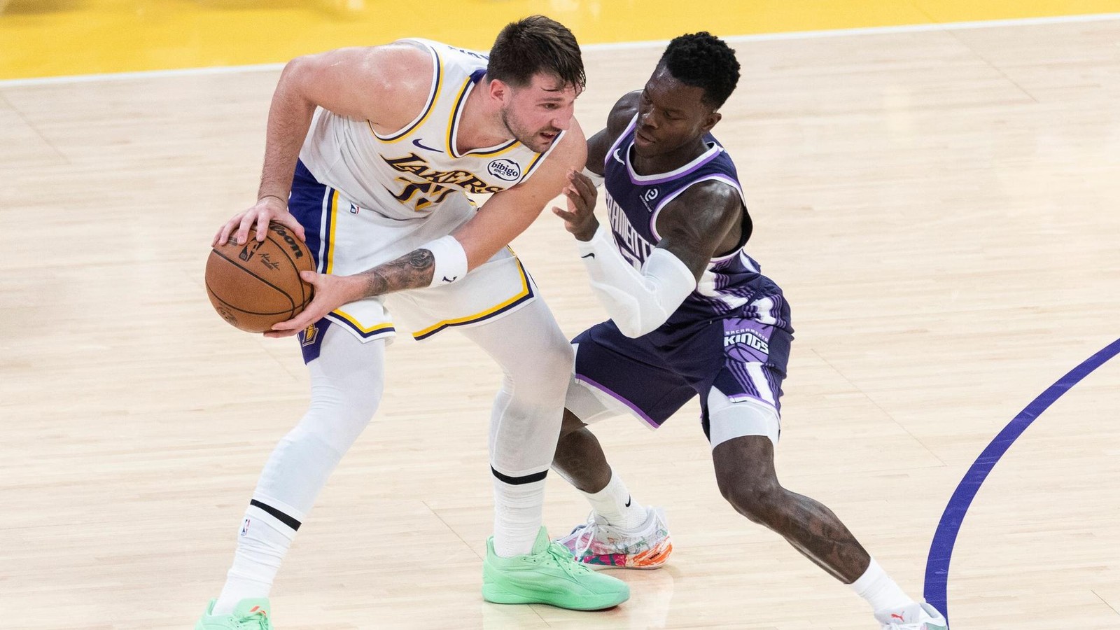 Dennis-Schr-der-greift-Lakers-Star-an-NBA-sperrt-DBB-Kapit-n
