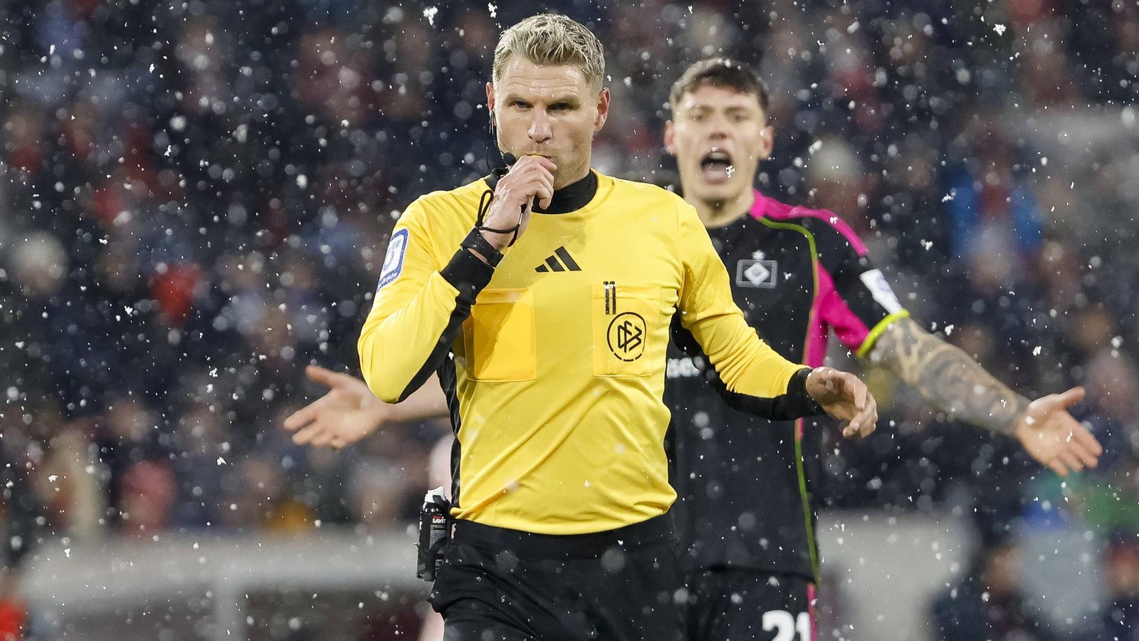 HSV-schimpft-ber-Schiedsrichter-Darum-griff-der-VAR-nicht-ein