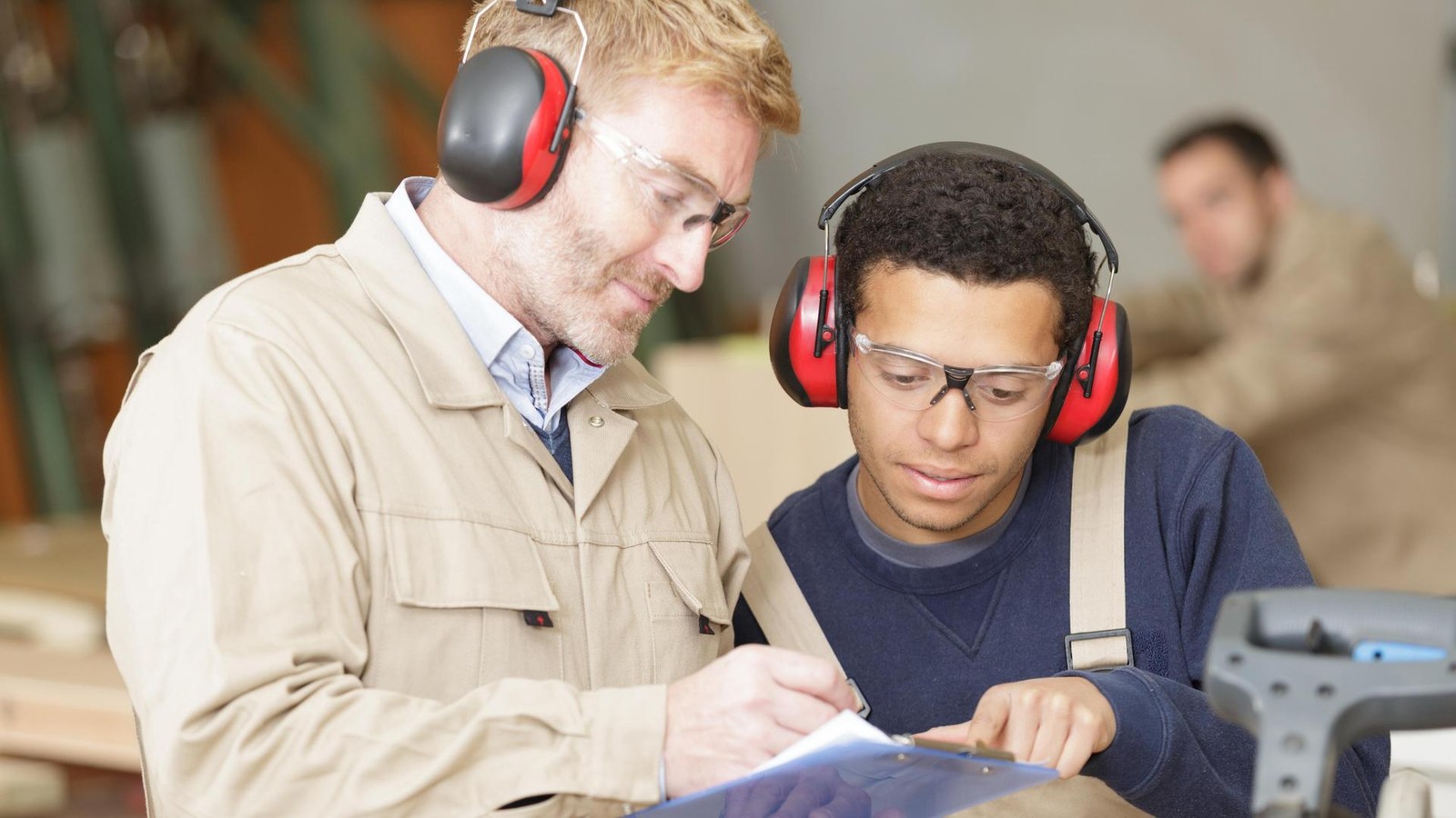 Mehr-junge-Menschen-starten-in-Ausbildung-trotz-fehlender-Stellen